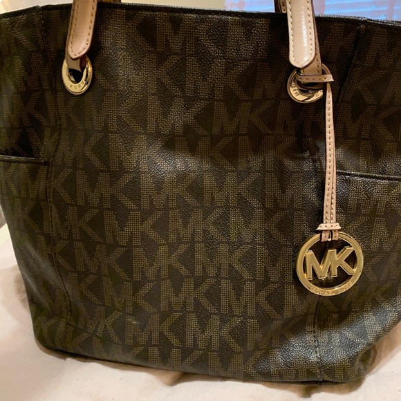 Michael Kors Purse - Picture 2 of 4